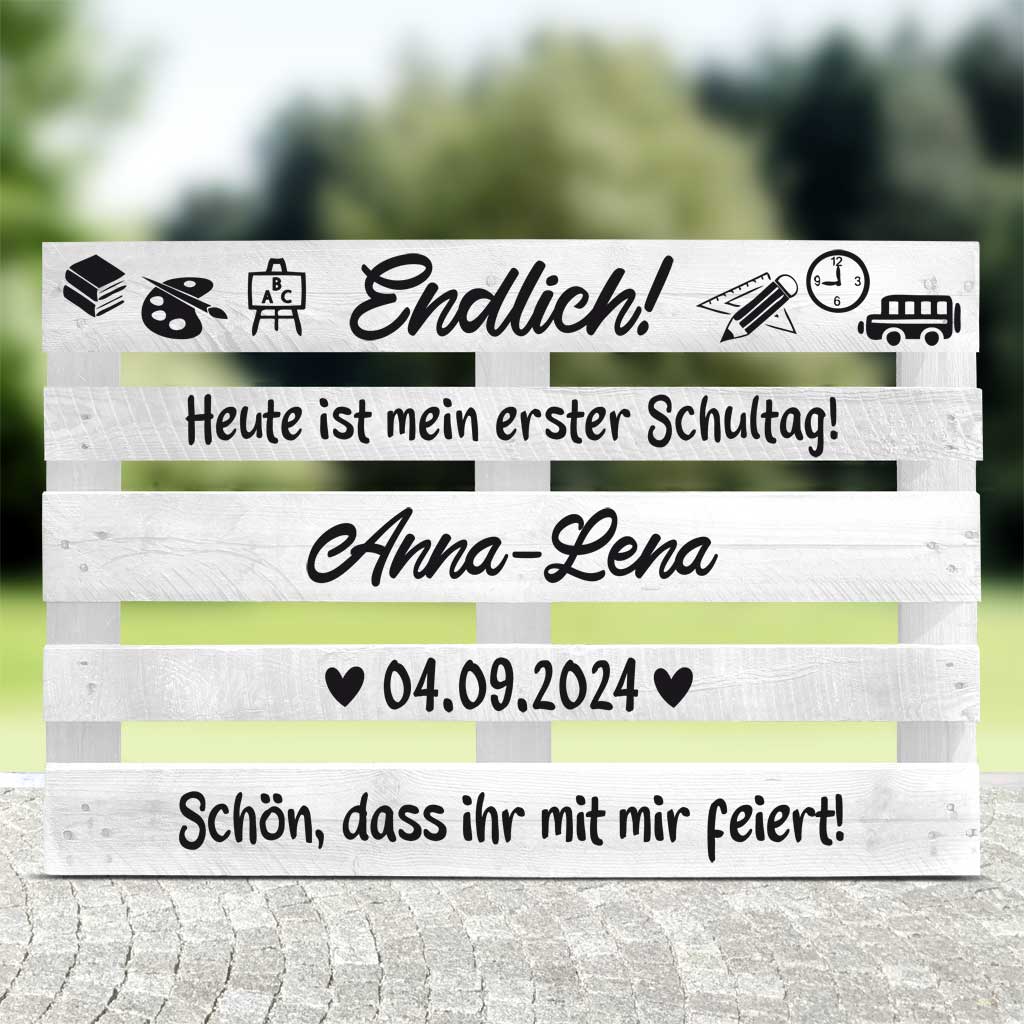 weisse palette mit schwarzer schrift zum schulanfang