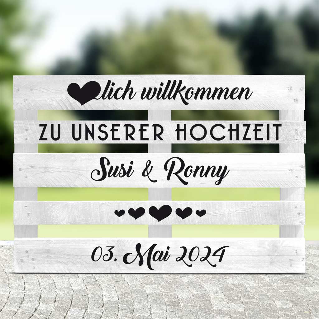 weiße Palette mit schwarzer Schrift für die Hochzeit